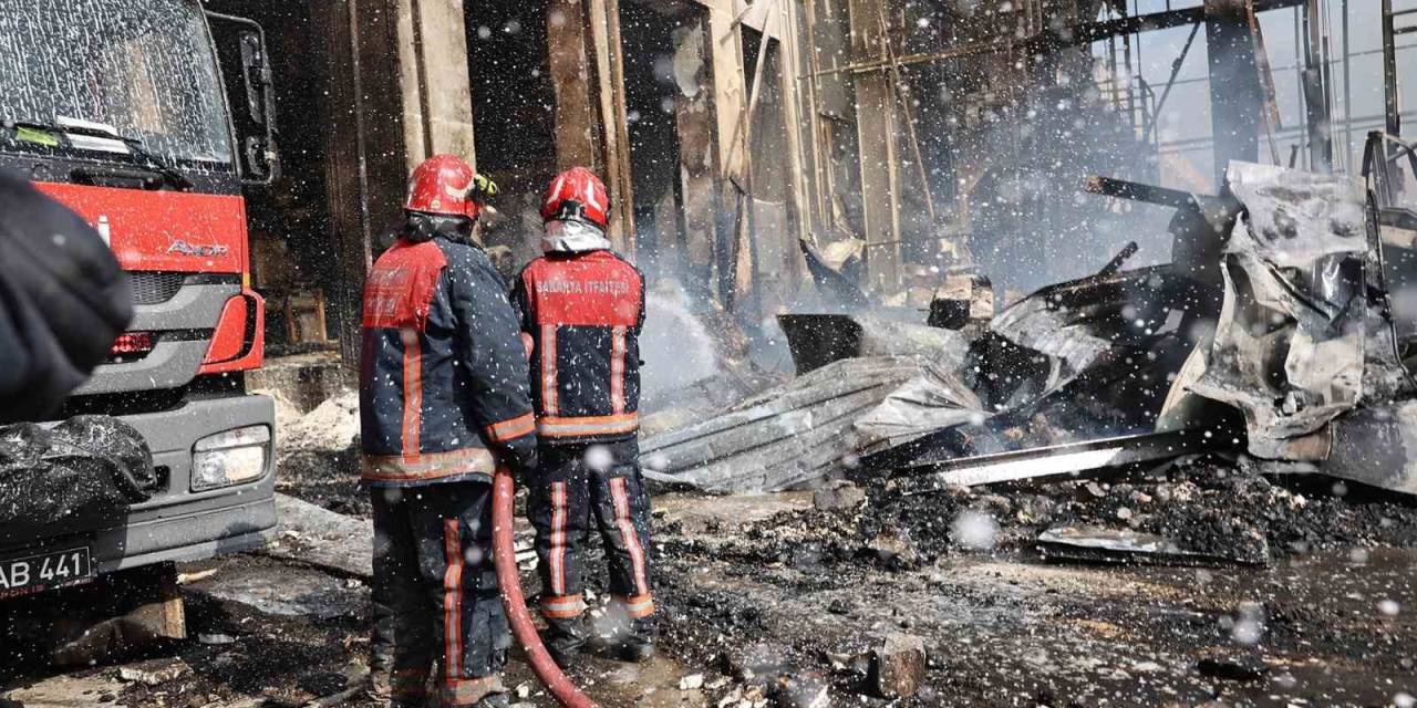 Sakarya’daki Patlamada 1 Kişinin Cansız Bedenine Ulaşıldı