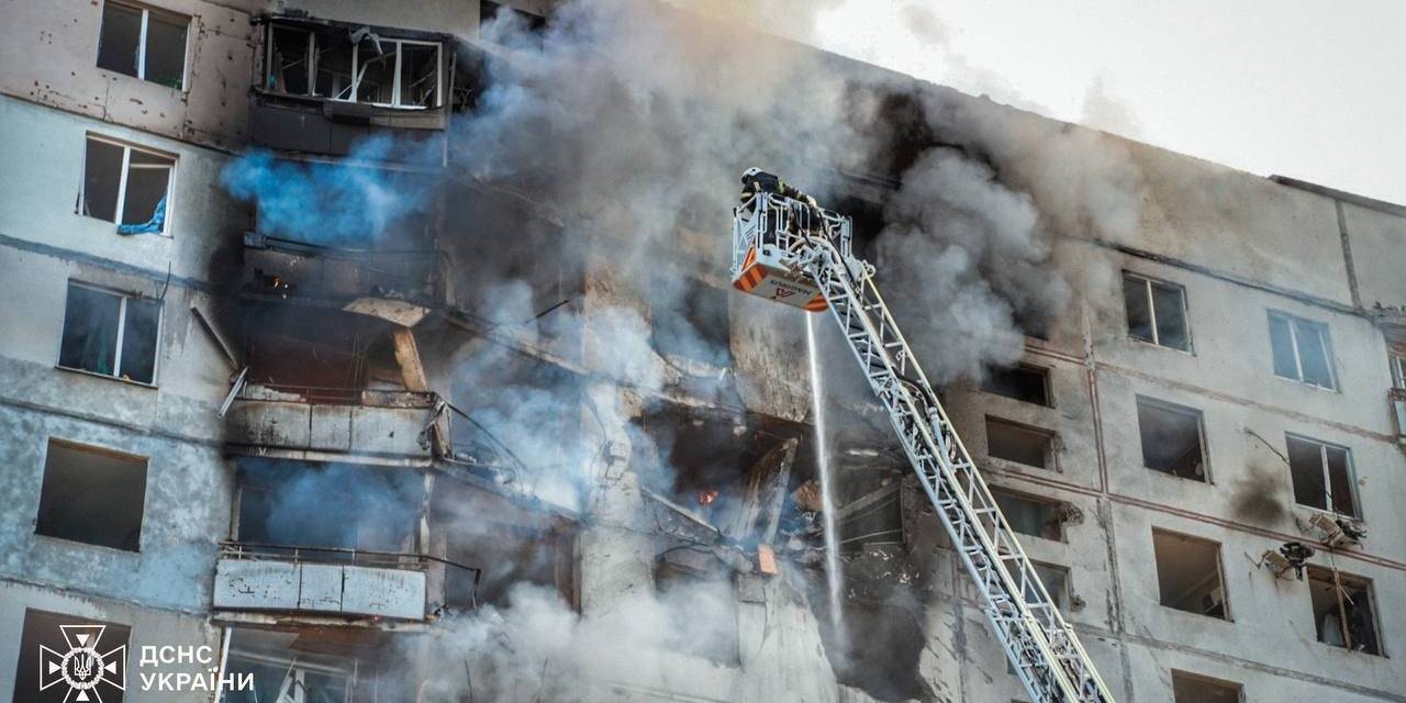 Rusya, Harkov’da İçinde Sivillerin Bulunduğu Binayı Vurdu