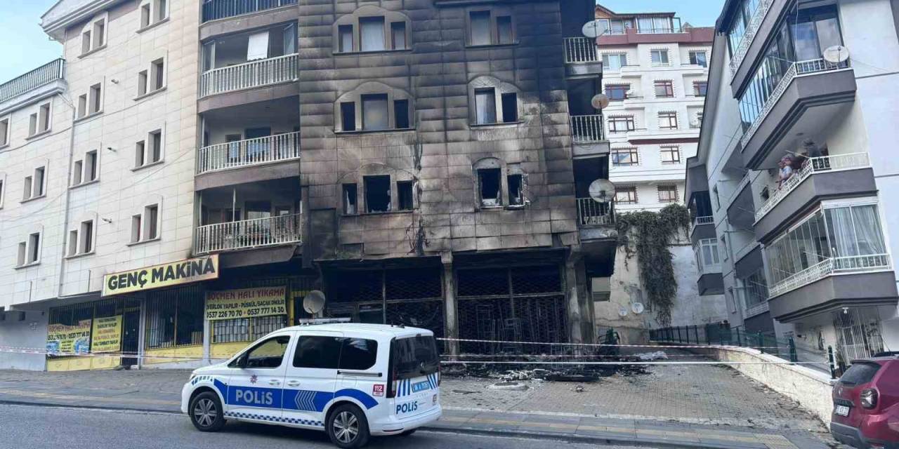 Ankara’da İş Yerinde Çıkan Yangın Binayı Kullanılamaz Hale Getirdi