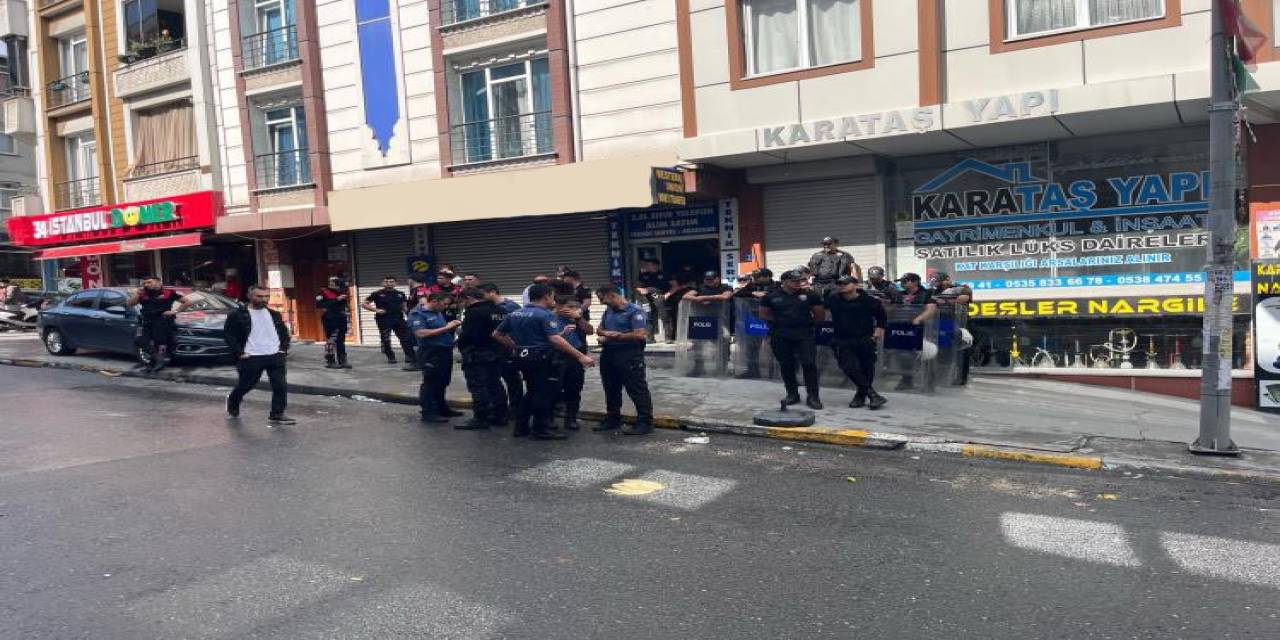 Esenyurt’ta Komşu Esnafların Park Kavgasında Ortalık Savaş Alanına Döndü