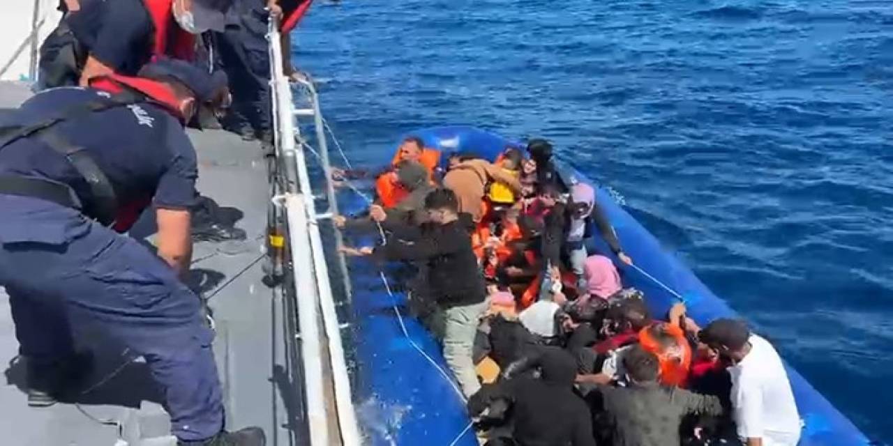 Çanakkale’de 34 Kaçak Göçmen Kurtarıldı