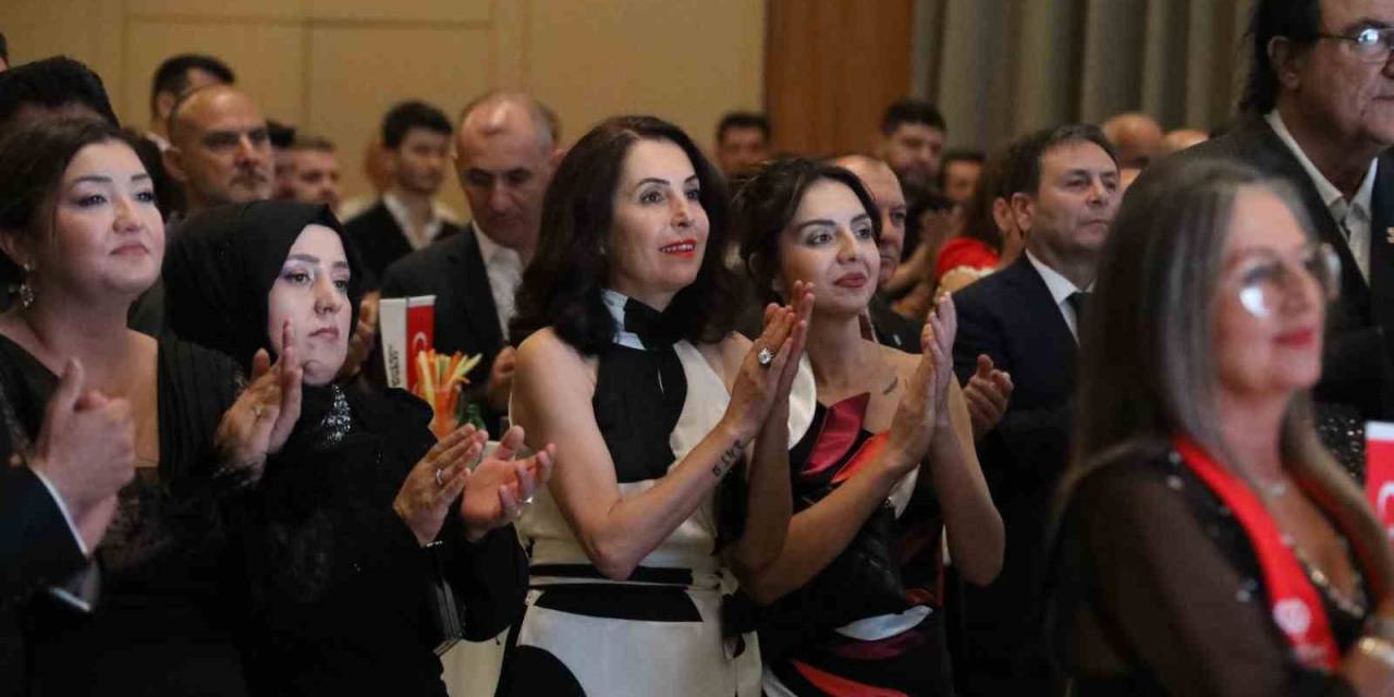 Bolsev Vakfı Kuruldu: En Az Bin Öğrenciye Burs Verilecek