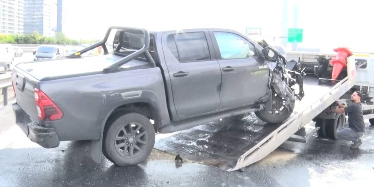 Bağcılar Tem Otoyolunda Feci Zincirleme Kaza: 2 Ölü, 5 Yaralı