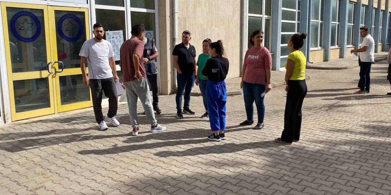 Kpss’ye Geç Kalan Birçok Aday Kapıda Kaldı