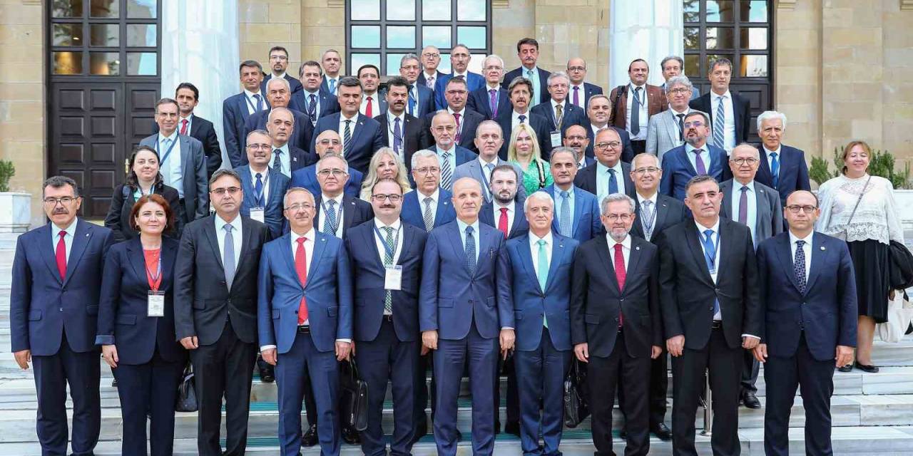 Rektör Hacımüftüoğlu, Yök’ün 2030 Vizyonun Konuşulduğu Toplantıya Katıldı