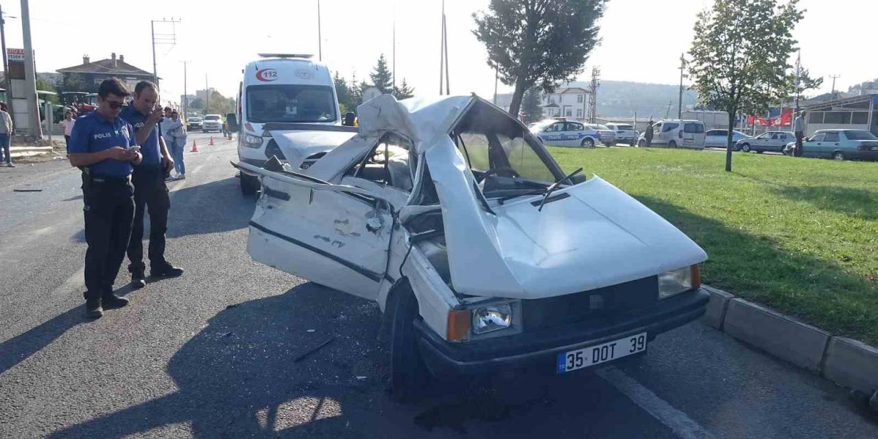 Kütahya’da Otomobil İle İşçi Servisi Çarpıştı: 1 Ölü, 9 Yaralı