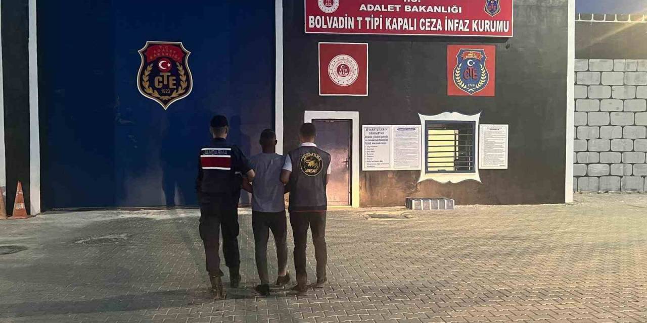 16 Yıl 6 Ay 11 Gün Hapis Cezasıyla Aranan Şahsı Jasat Yakaladı