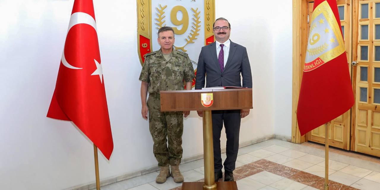Rektör Hacımüftüoğlu’ndan Tümgeneral Altuğ’a Hayırlı Olsun Ziyareti