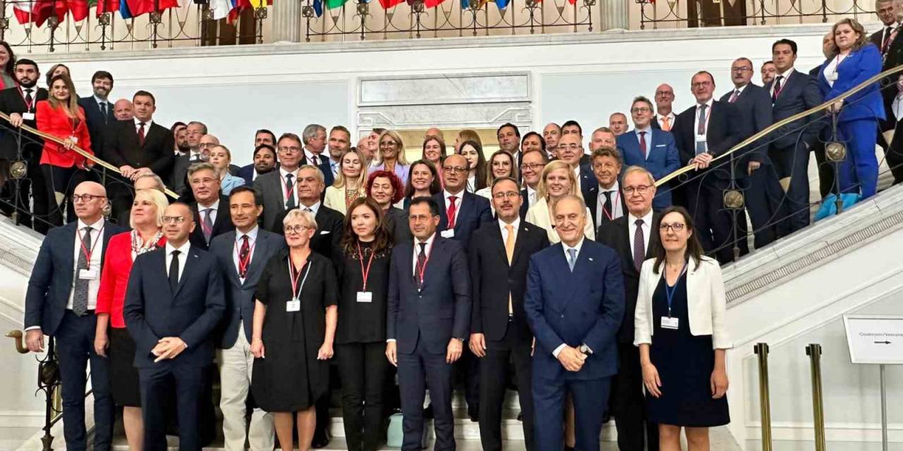 Kasapoğlu, Varşova’da Nato Toplantısına Katıldı