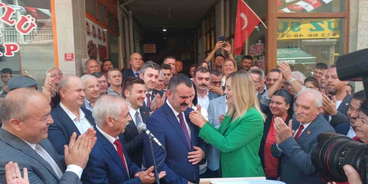 İyi Parti’den İstifa Eden Uzunköprü Belediye Başkanı Martin Chp’ye Katıldı