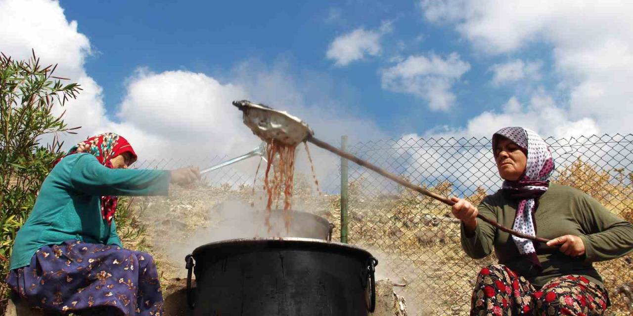 Pekmez Kazanları Kaynamaya Başladı