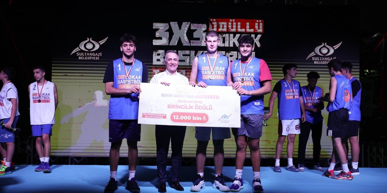 Sultangazi’de 4. Geleneksel 3x3 Sokak Basketbolu Turnuvası Heyecanı Doyasıya Yaşandı
