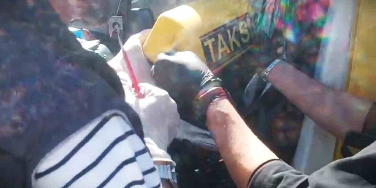 Taksi Tepe Lambası İçine Gizlenmiş Uyuşturucu Bulundu