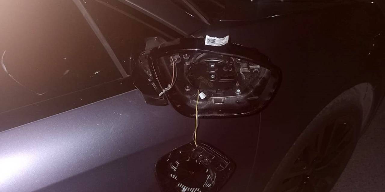 Antalya’da 8 Otomobilin Dikiz Aynalarını Kıran Şüpheli, Kovalamacayla Yakalandı