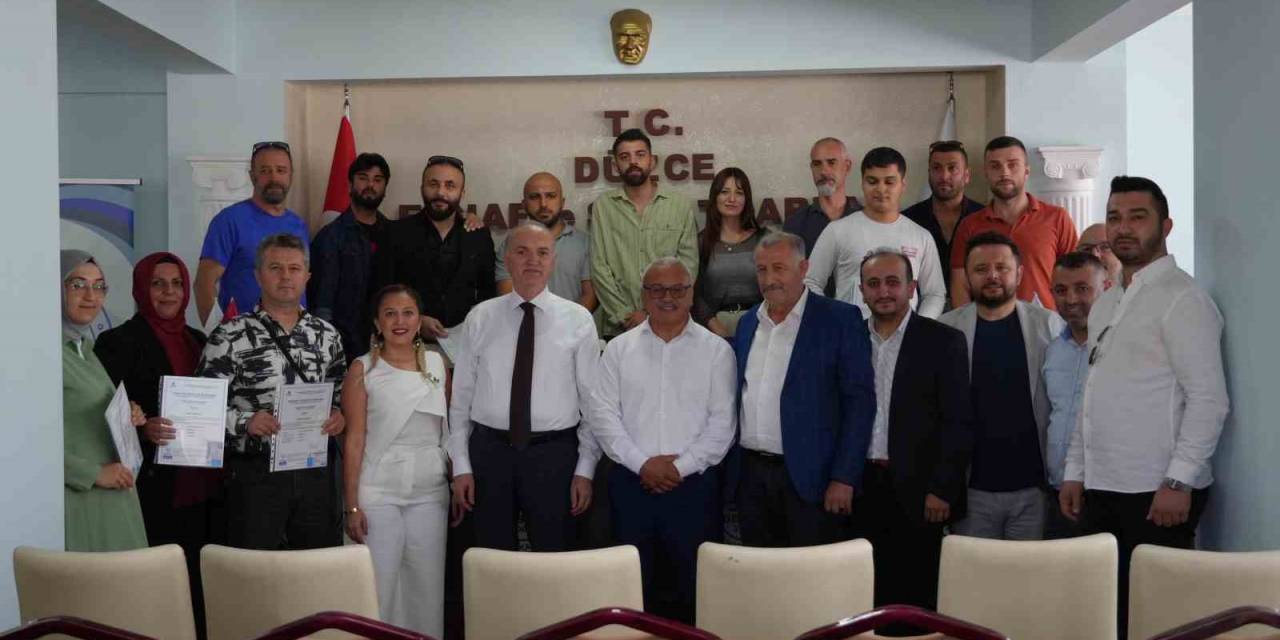 Belgelerini Başkan Özlü’den Aldılar