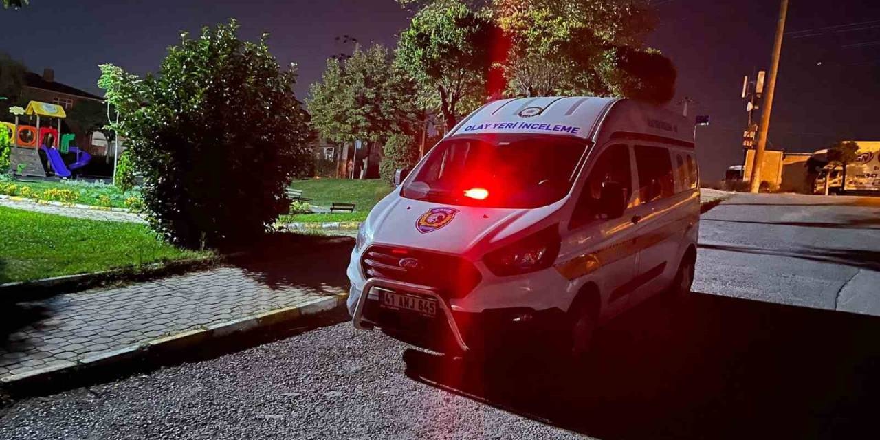 Kocaeli’nde Çıkan Silahlı Kavgada 2 Kişi Yaralandı