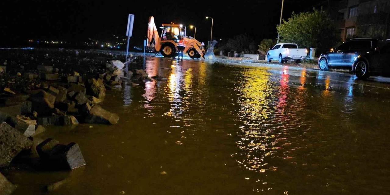 Kastamonu’da Dev Dalgalar Sahili Dövdü