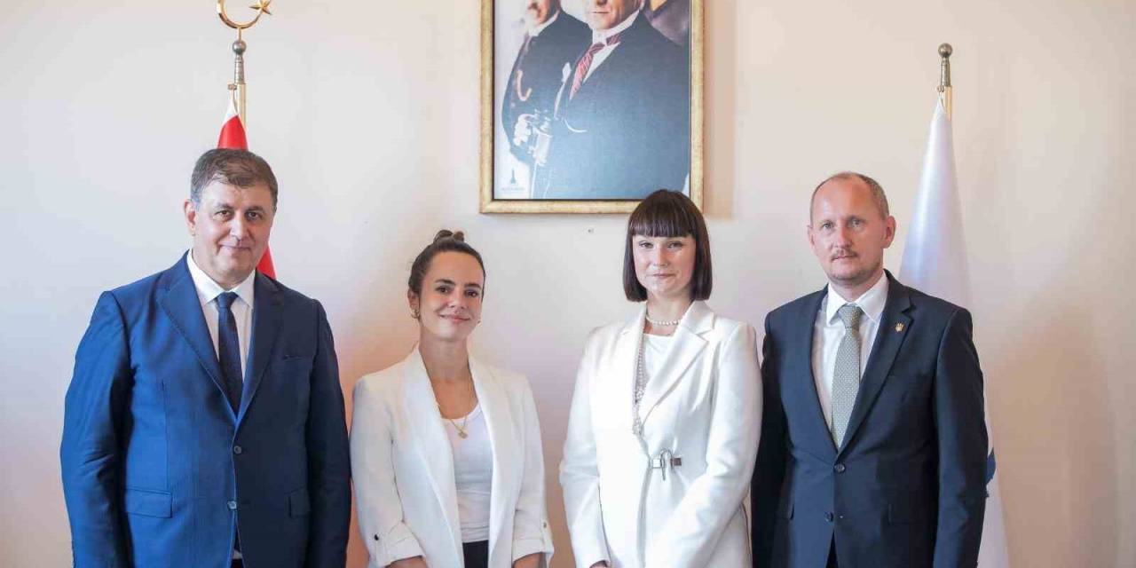 Ukrayna İle İzmir Arasında İş Birliği Köprüsü