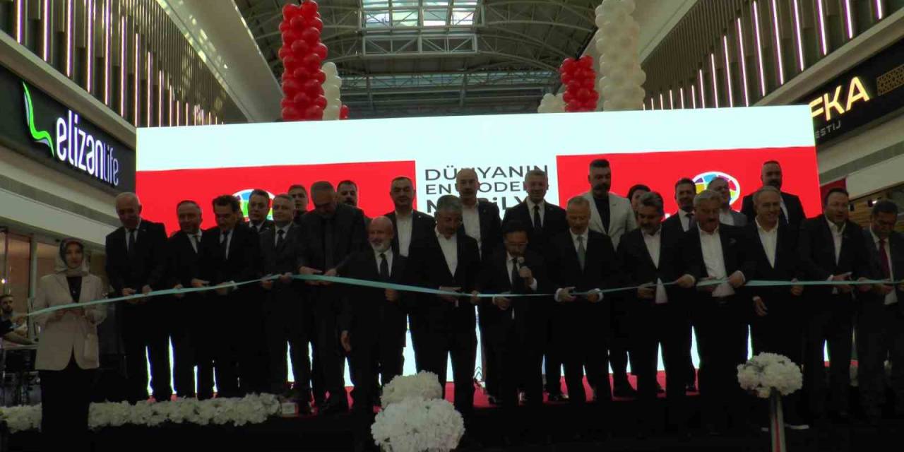 Dünyanın ‘En Modern’ Mobilya Fuarı Kumsmall’da Kapılarını Açtı