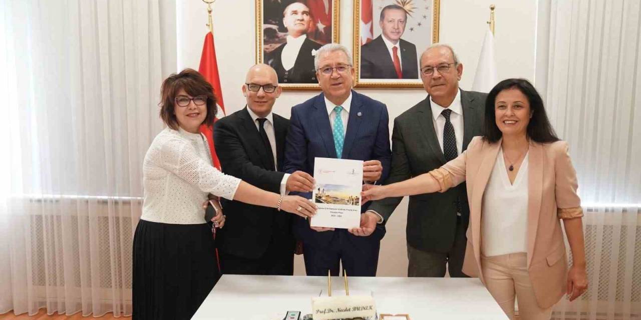 Egeli Akademisyenler İzmir’in İlk “Dünya Miras Alanı”nın Yaşatılmasına Öncülük Ediyor