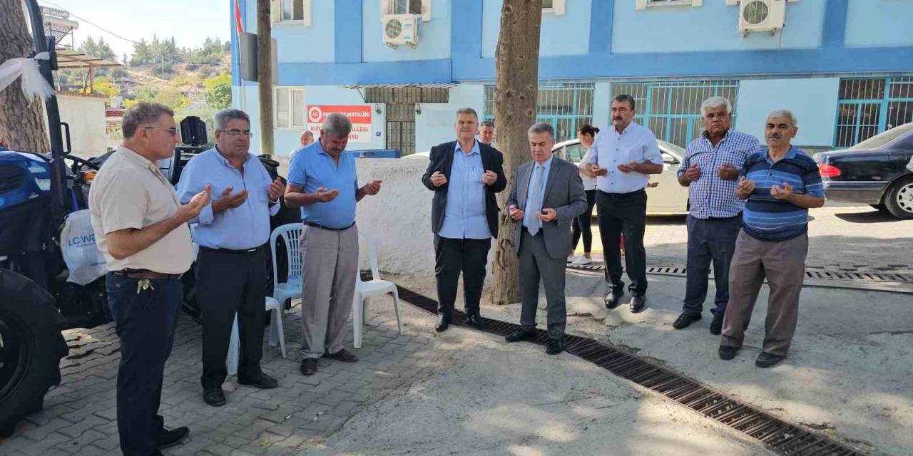 Buharkentliler Kuraklığa Karşı Yağmur Duasına Çıktı