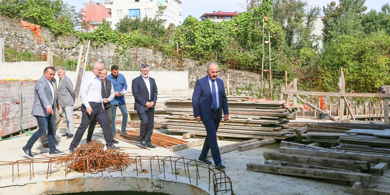 Rize Belediye Başkanı Metin, Kültür Çarşısı Projesi inşaat alanında incelemede bulundu