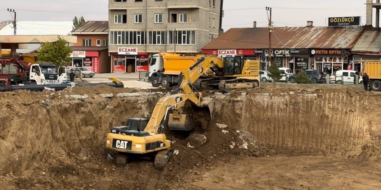 Yüksekova’da Yapılacak 100 Yataklı Hastanenin İnşaat Çalışmalarına Başlandı