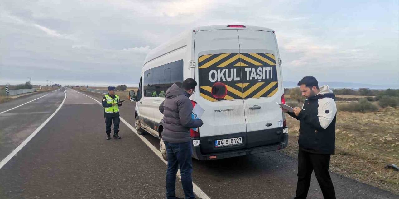 Ağrı’da Okul Servis Araçları Denetiminde 34 Bin Tl Ceza Kesildi