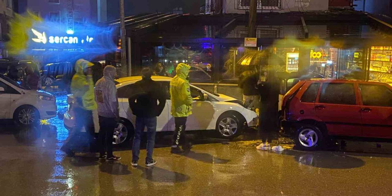 Bartın’da Alkollü Sürücü Dehşeti: Park Halindeki 6 Araca Çarparak Durabildi