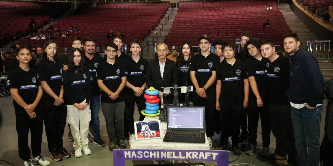 Küçükçekmece’de Vex Robotics Heyecanı