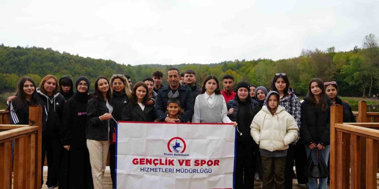 Düzce Belediyesi’nden Gençlere Tarih Ve Doğa Turu