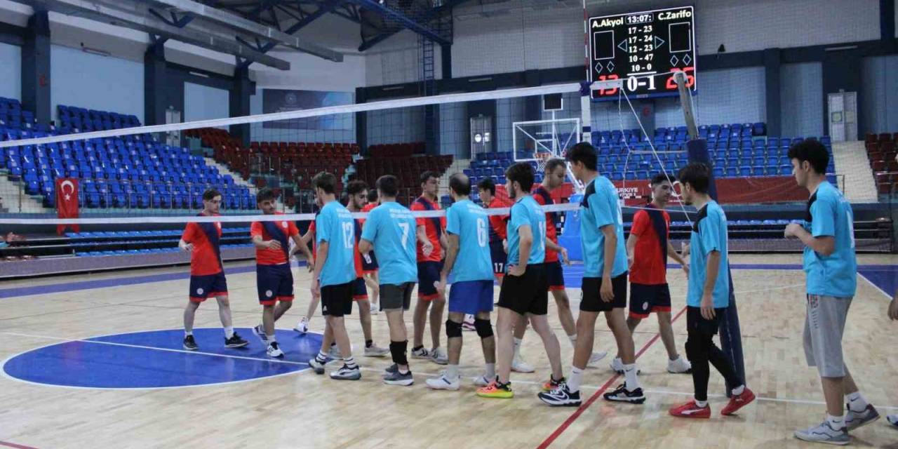 Yurtlar Arası Voleybol Şampiyonası Başladı