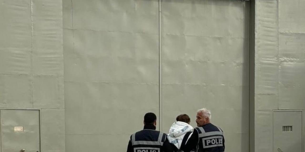 Aranan Şahıs Beklerken Yakalandı