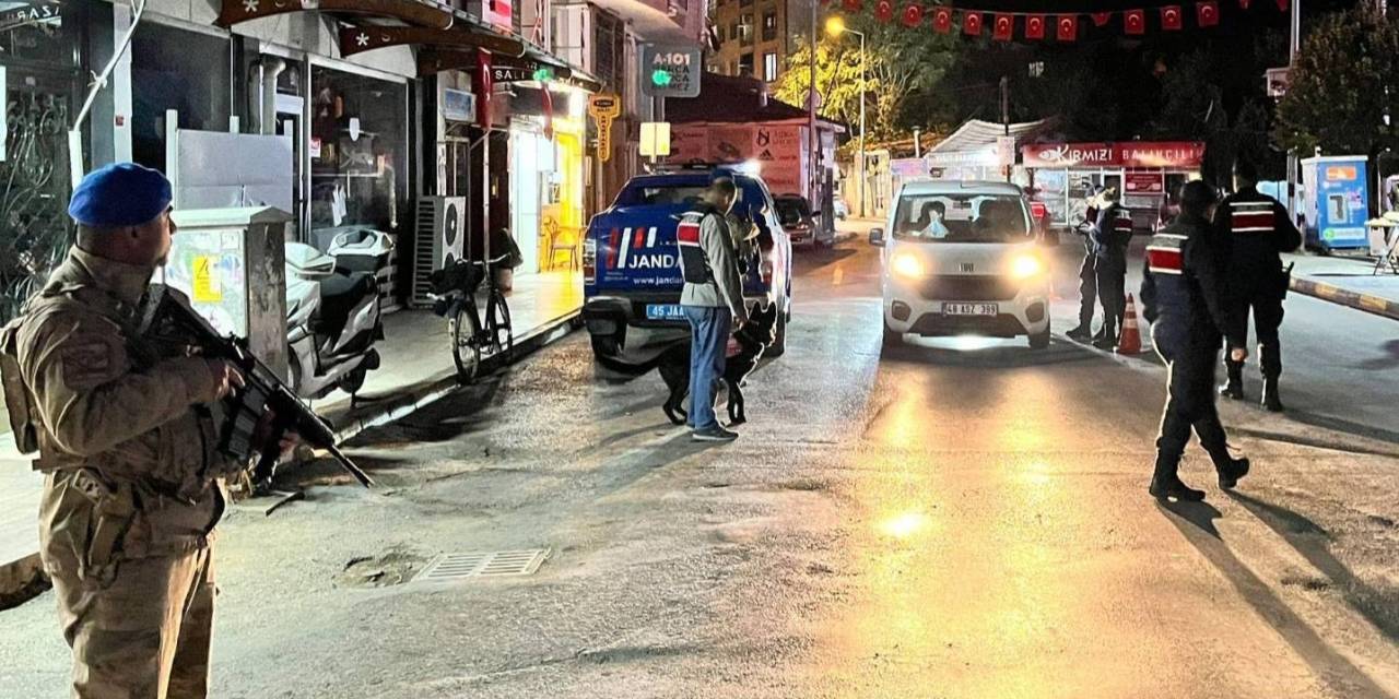 Jandarmadan Yunusemre’de Huzur Ve Güven Uygulaması