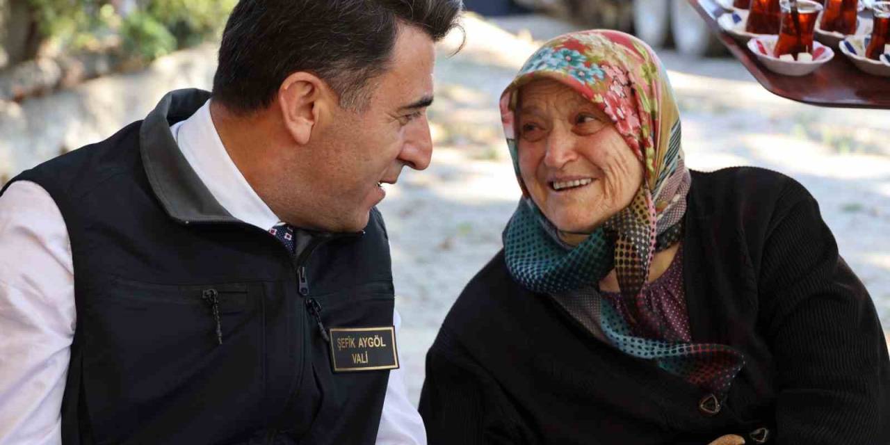 Bilecik Valisi Şefik Aygöl, Gökpınar Köy Sakinleri İle Bir Araya Geldi