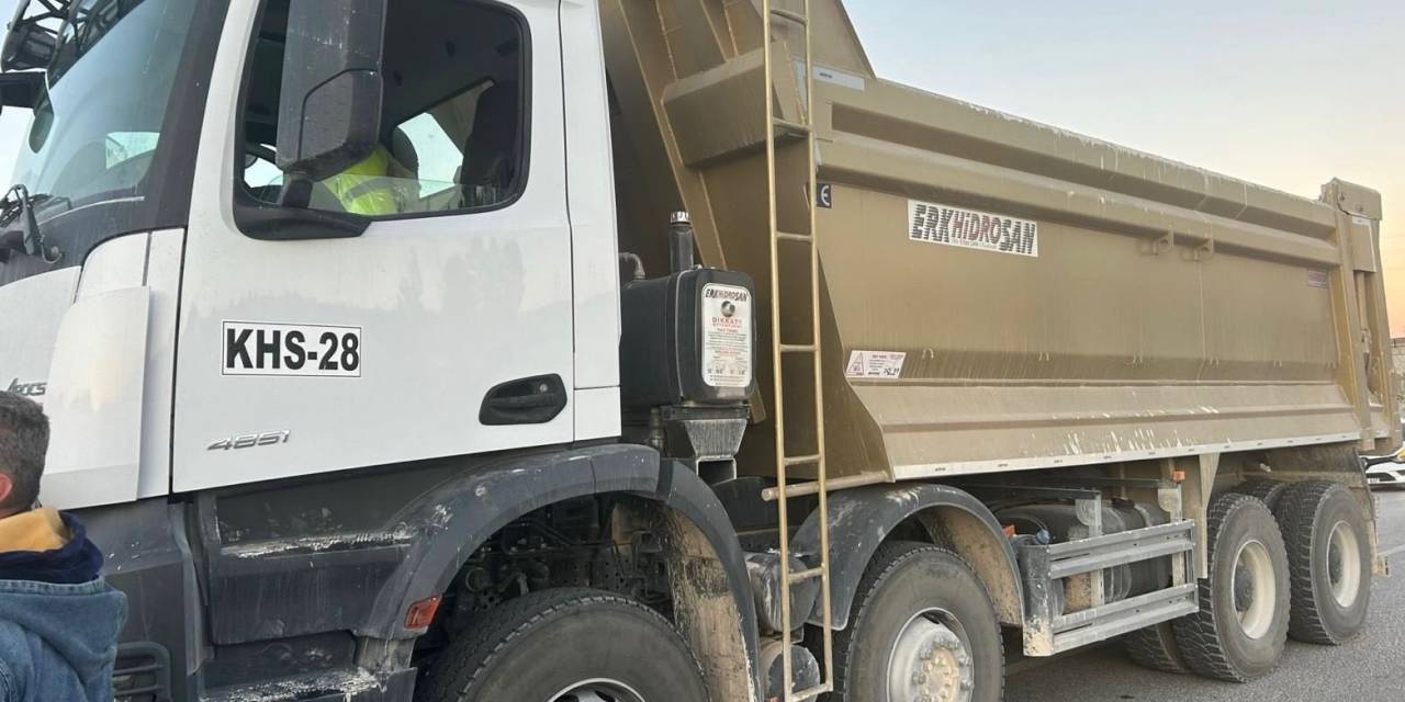 Hem Ehliyeti Olmayan Hem De Sahte Plakayla Trafiğe Çıkan Sürücüye Ceeza Yağdı