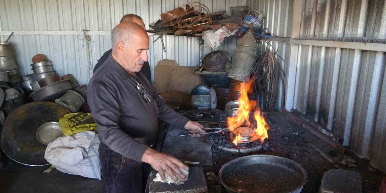 Malatya’da 57 Yıllık Kalay Ustası Zamana Direniyor
