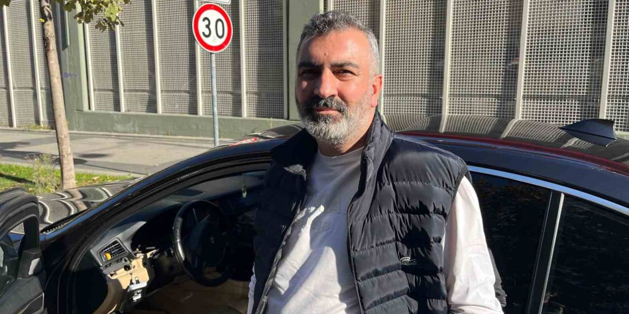 Esenyurt’ta Oto Fareleri İş Başında: Bir Gecede 3 Otomobili Böyle Soydular, Oto Galeriyi De Soymaya Çalıştılar