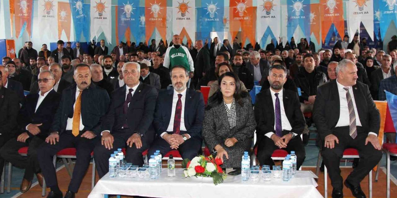 Ak Parti Eleşkirt İlçe Başkanı Taner Kazak Güven Tazeledi