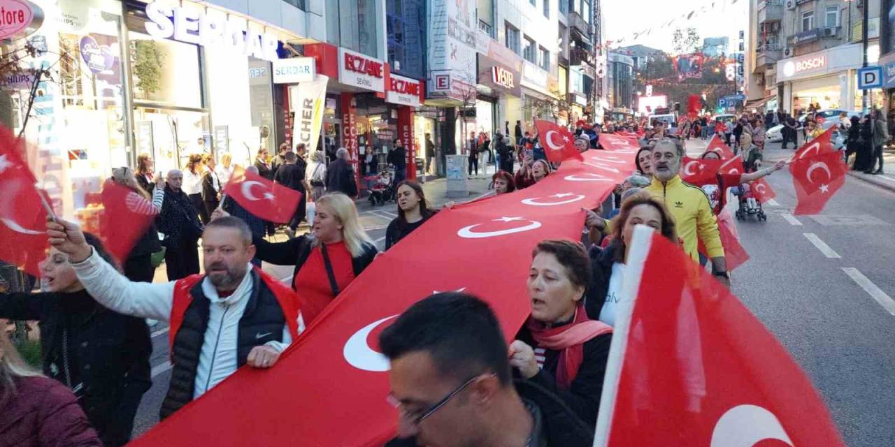 Tekirdağ’da Cumhuriyet Bayramı’nda 1 Kilometrelik Dev Yürüyüş