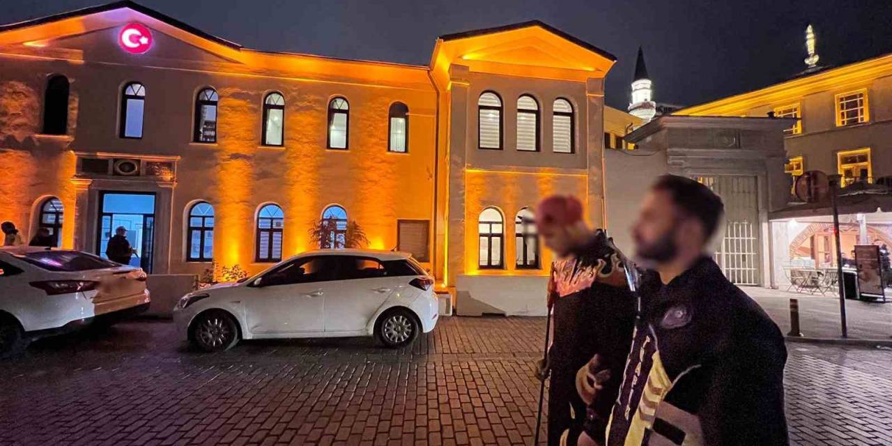 15 Temmuz Şehitler Köprüsü’nde Kostümle Koşan Şahıs Yakalandı