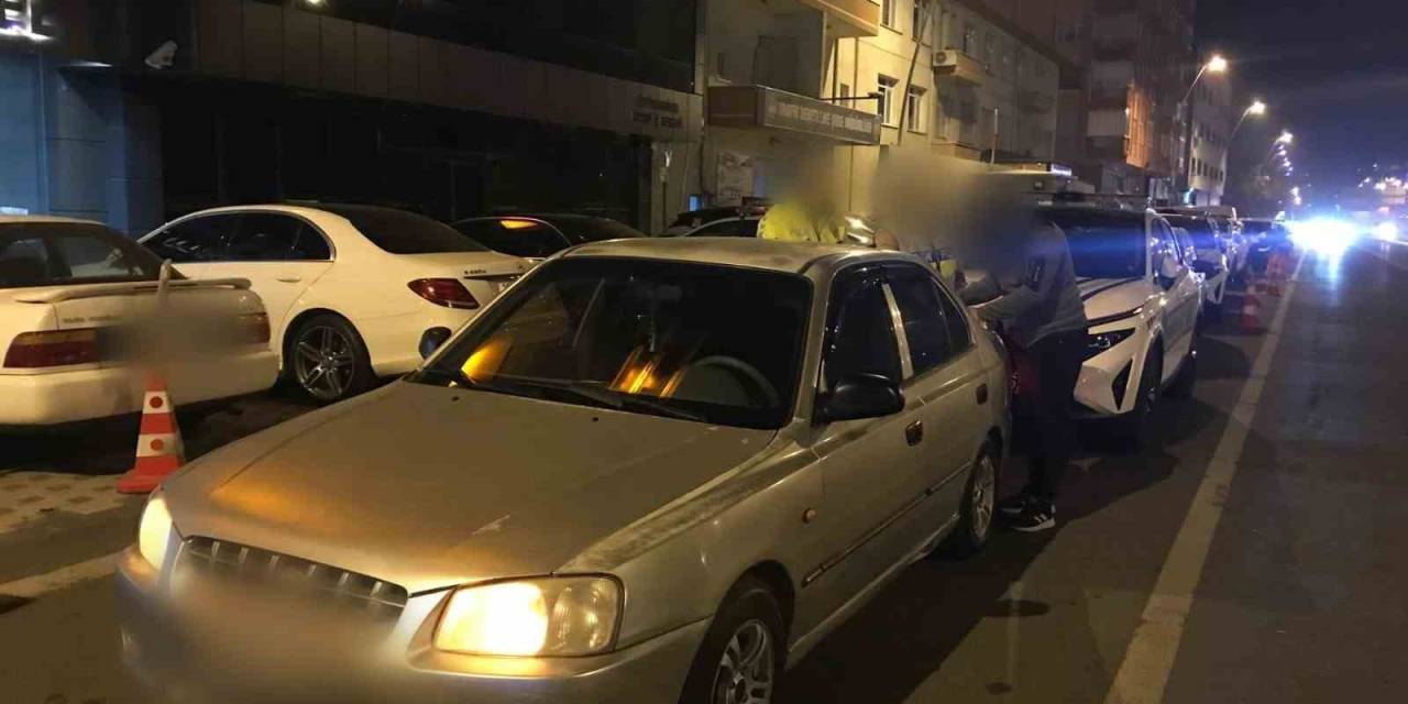 Kapıları Açık Seyreden Araç Yakalandı