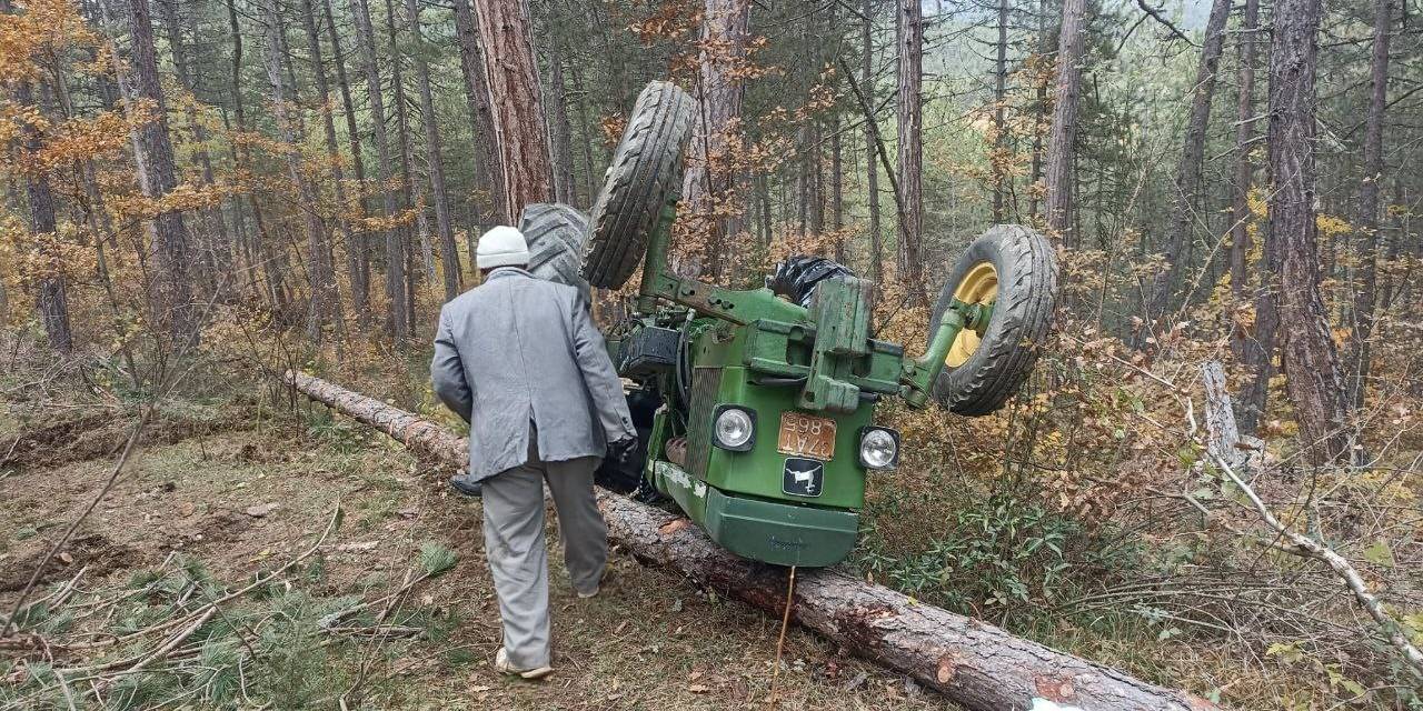 Devrilen Traktörün Altında Kalan Sürücü Hayatını Kaybetti