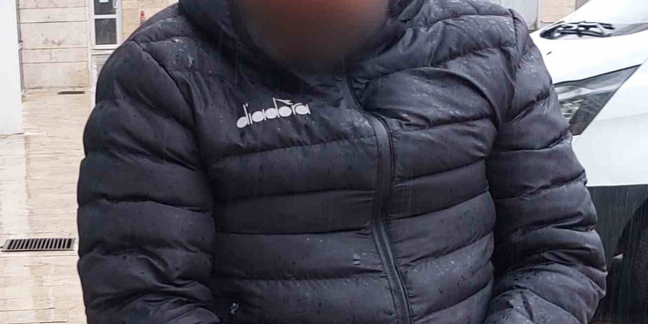 Oğlunu Bıçakla Yaralayanı Bıçakladı