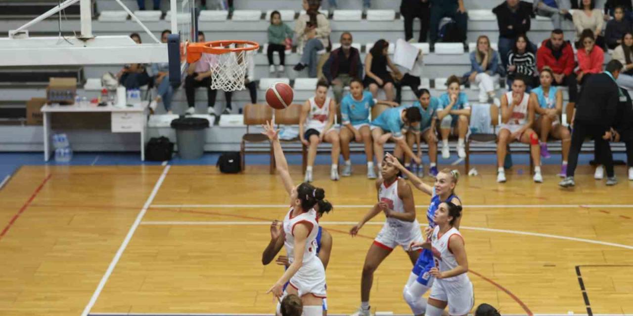 Haftanın Maçında Kazanan Turgutlu Belediyespor Oldu