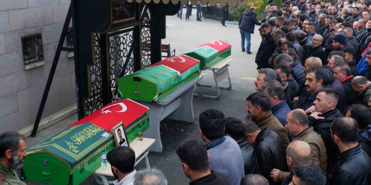 Trafik Kazasında Vefat Eden Üç Arkadaş Gözyaşlarıyla Uğurlandı