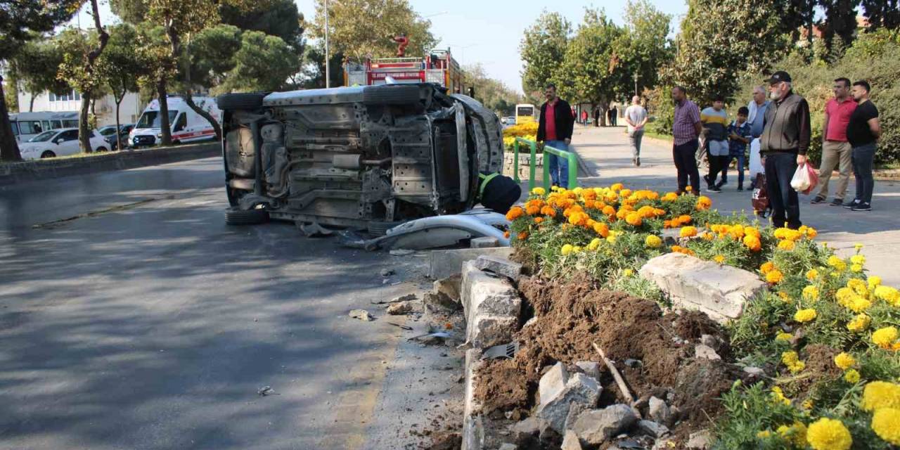 Kontrolden Çıkan Otomobil Yan Yatti