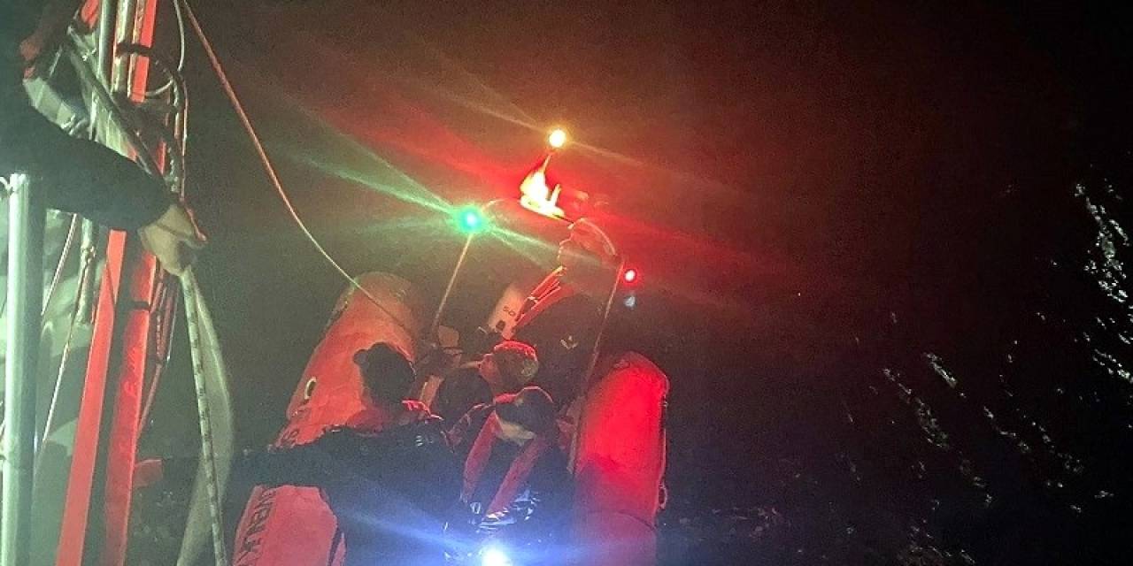 Gemide Rahatsızlanan Hindistanlı Mürettebatın Yardımına Türk Sahil Güvenliği Yetişti