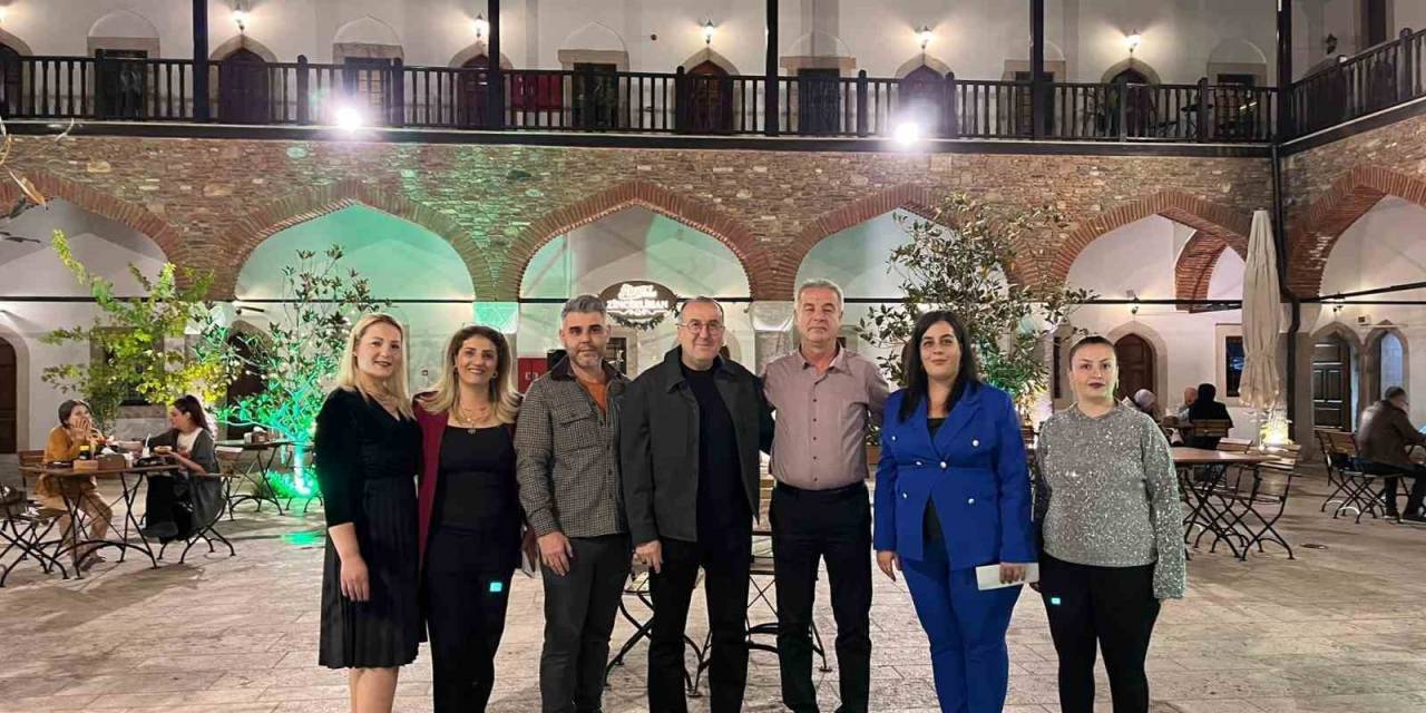 Cumhuriyet İlkokulu Velileri, Tanışma Etkinliğinde Bir Araya Geldi