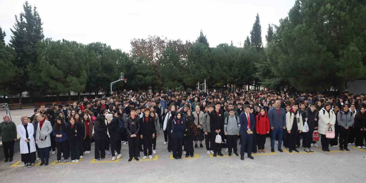 Başkan Söğüt’ten Gençlere: "Her Zaman Yanınızdayız"